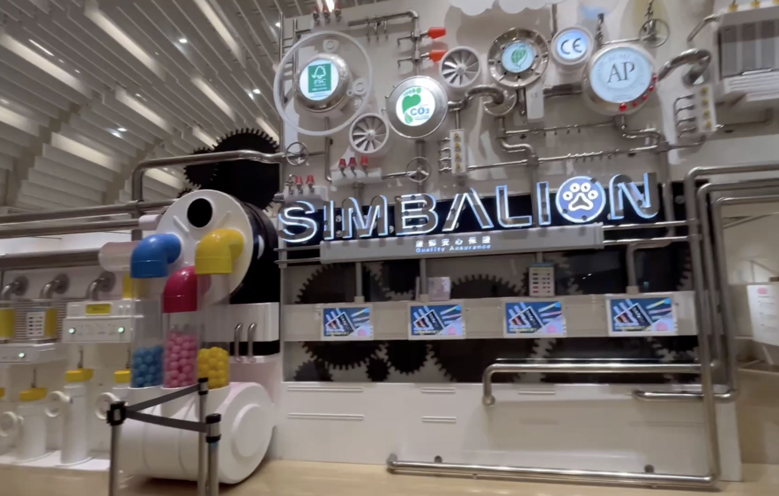 雄獅文具-想像力製造所|品牌故事與色彩知識展區，了解顏料、彩色筆與文具製程